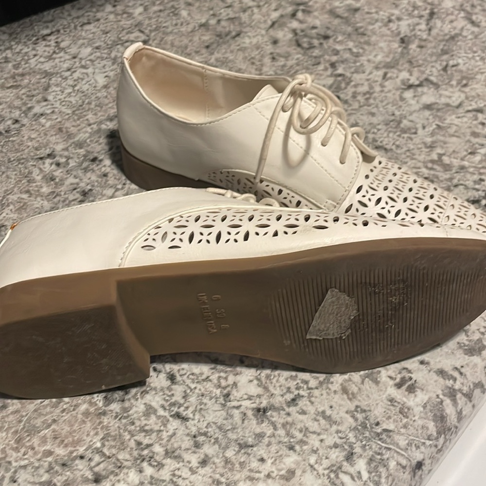 Like new ivory shoe from Primark; sz 8 - Picture 2 of 4